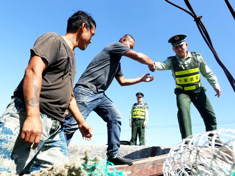 官兵每次到來(lái),，都讓漁民高興不已