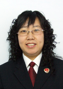 岳桂紅 
