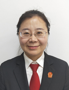 人物圖片：海城市人民法院立案庭副庭長楊春旭_副本