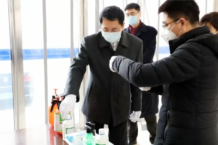 段文龍實(shí)地察看基層法院工作區(qū)域疫情防控情況