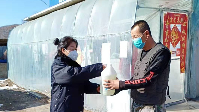 為超市,、養(yǎng)殖戶贈(zèng)送消殺藥品