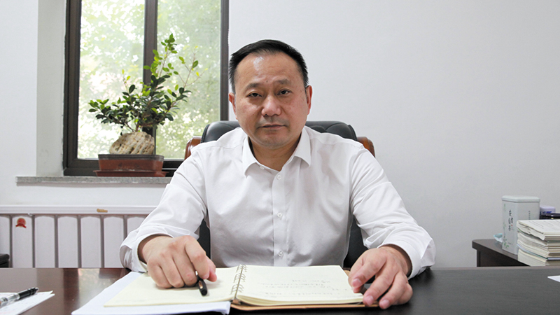 著力構(gòu)建新體系 激活平安“一池水”——專訪本溪市委常委,、政法委書記徐勝