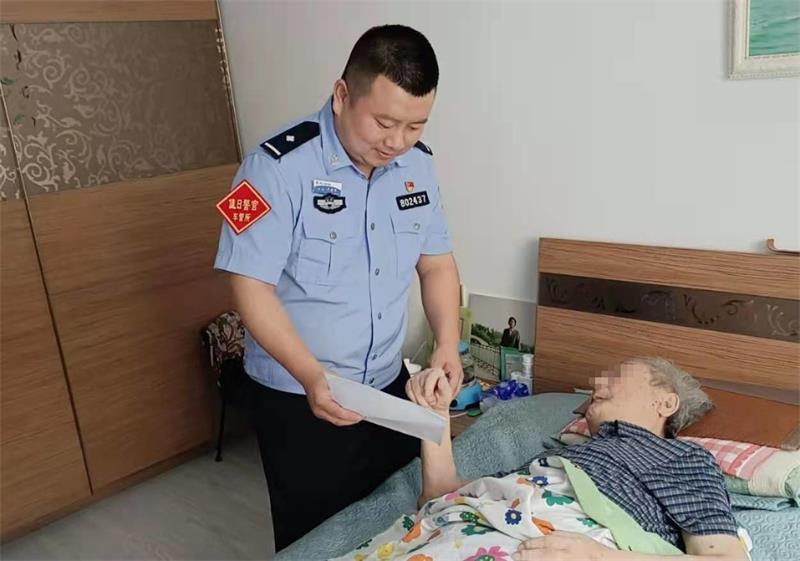 遼陽市公安局車輛管理所關(guān)愛老人上門服務(wù)