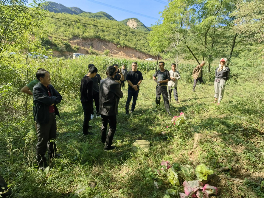法官到現(xiàn)場了解情況,。