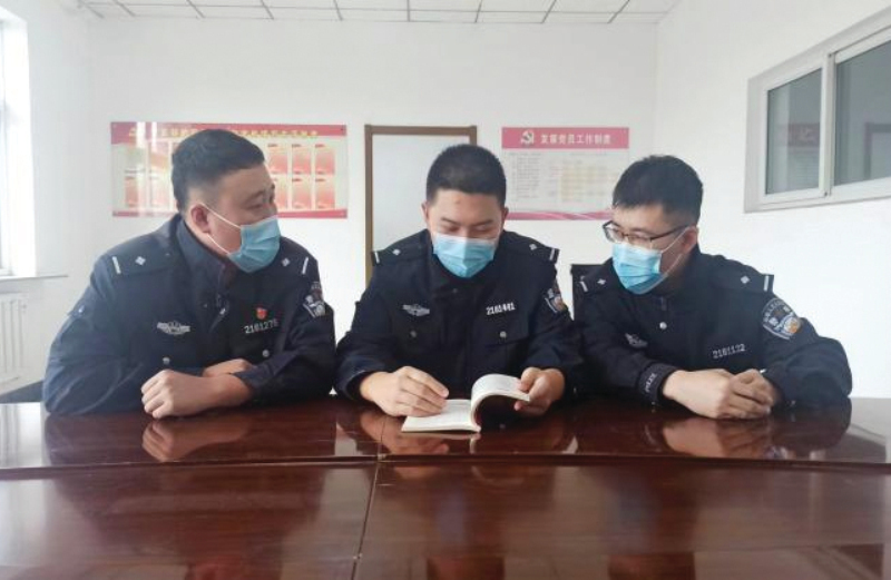 北鎮(zhèn)監(jiān)獄對青年民警進行培訓,。副本