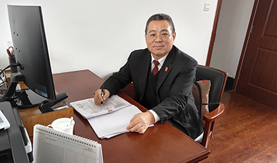 于云峰