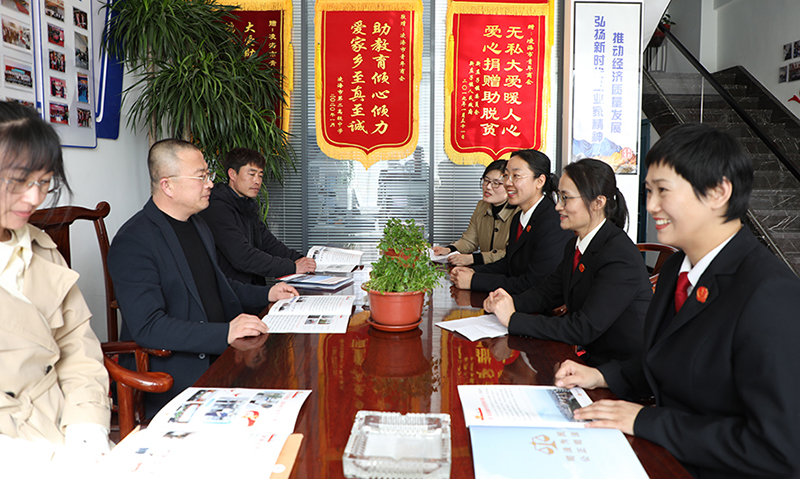 凌海市人民法院與凌海市工商聯(lián)共同開展以“企業(yè)合同法律風(fēng)險(xiǎn)防范”為主題的服務(wù)民營企業(yè)大講堂活動(dòng)