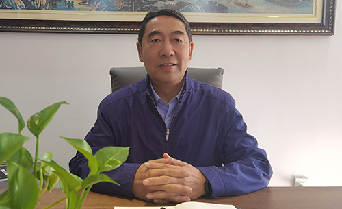 右1遼寧省電梯行業(yè)協(xié)會會長王培強