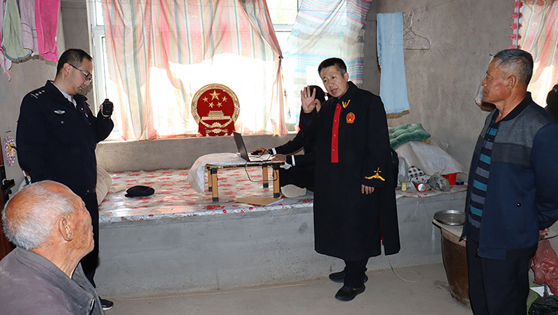 庭審現(xiàn)場